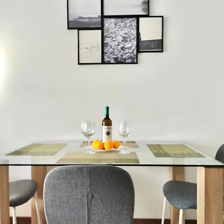 Apartamento Sunny In Center Of ! Marbella